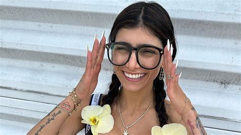 porno mia kalifa|Mia Khalifa Videos Porno 